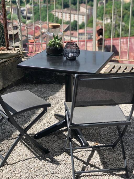 סן-קלוד Charmant Logement & Terrasse Au Centre Historique מראה חיצוני תמונה