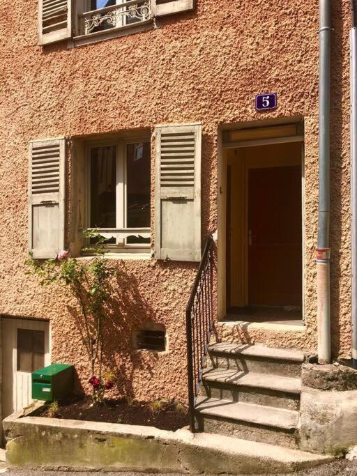 סן-קלוד Charmant Logement & Terrasse Au Centre Historique מראה חיצוני תמונה